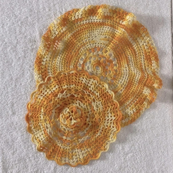 Vintage MCM Orange Handmade Crochet  Knit Doilies - Picture 1 of 9
